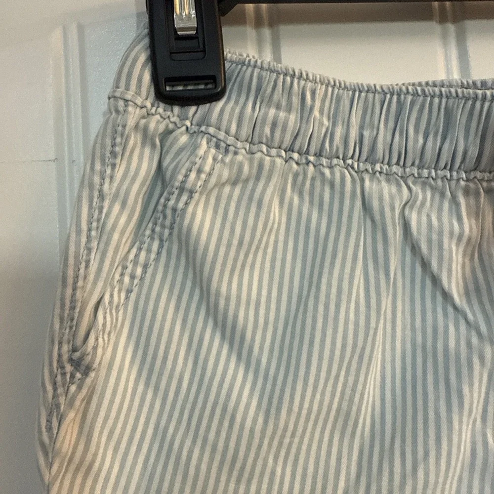 The Children's Place Girls'6x/7 Striped Shorts Blue White NWT